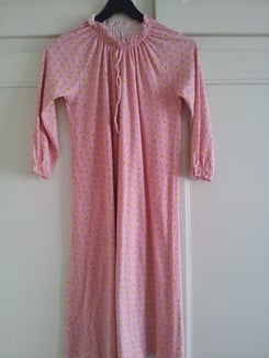 Kindernachthemd, mit Mond und Sternen, Fr.9.-