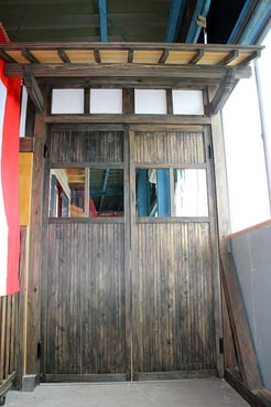 展示館への入口