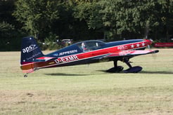 Extra EA300S - D-EXMR (Foto: Joshy71, Wikimedia, Lizenz Creative Commons BY-SA 4.0)