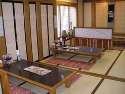 奥座敷（個室は4名様～コース料理をご利用の場合のみ）　　　　　　