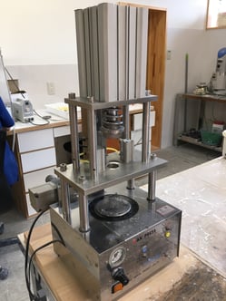 マックプレスです