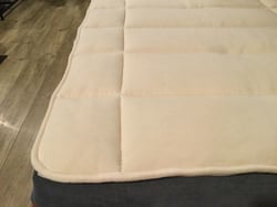 ビラベック羊毛100％のベッドパッド「ボゥルフ」