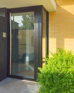 Puertas de aluminio para portales Navarra