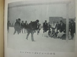 雪の中でハンドボール？