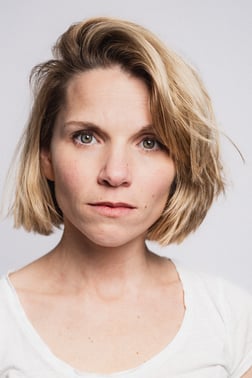 Maria Kempken als Tessa, Foto: Alexander Resch