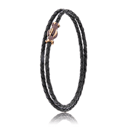 Feines, doppelreihiges und geknüpftes Lederarmband mit einer Schliesse in Rotgold, aus der Gremlin Männerschmuck Kollektion der Goldschmiede OBSESSION in Zürich und Wetzikon.