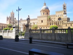 Palermo, una cattedrale totalmente vuota