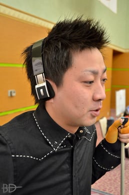 「来てよって言われて、行く行くって言って、で、買ったんすよ」