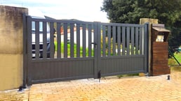 Portones de jardín de aluminio en Navarra