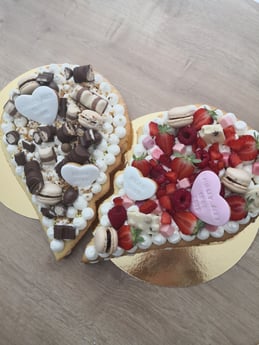 Gâteau de mariage en forme de coeur