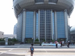 近所には虹の下水道館もあるよ！