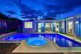 淡路島五色プール付き別荘