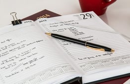 aufgeschlagener Terminkalender