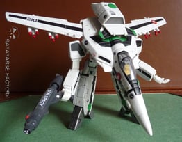 1/60 VF-1A Kakizaki DYRL v1 Custom - Ratatarse Factory