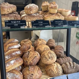 Vitrine des pains boulangerie artisanale PPBIO