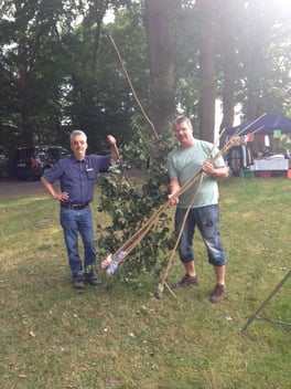 Lutz und Stefan betreuten für den Sportverein die mittelalterliche Speerwurf-Station