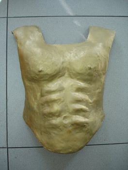 Modelado de una coraza para teatro