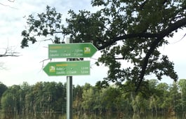 Wegweiser für einen Wanderweg