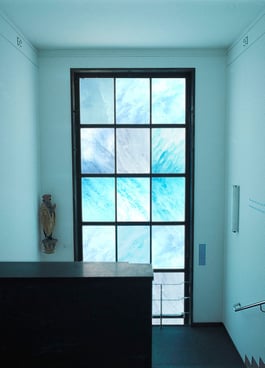 Fenster- Installation im Treppenhaus, Schweizerisches Alpines Museum