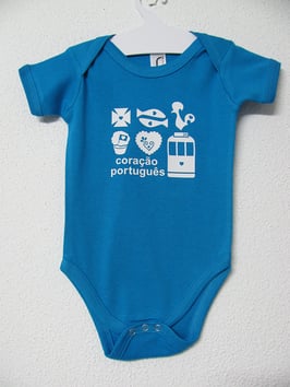 Babygrow Coração Português | Cor Aqua