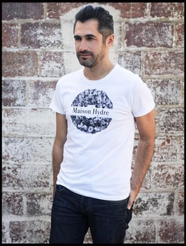 Tee Shirt Homme "La couronne de fleurs"