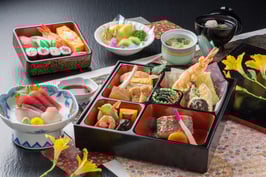 法要会席膳　しのぶ