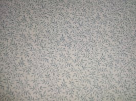 Victoria, Blaue Ranken auf weißem Grund, Moda, 03165950818