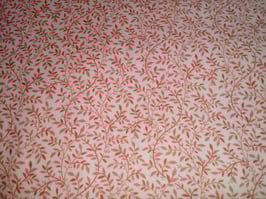 Victoria, Rote Ranken  auf weißem Grund, Moda, 03195950818