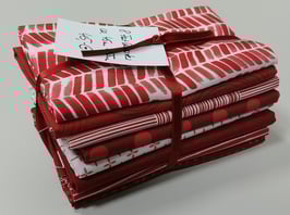 Fat Quarter-Paket Details, rot, Hoffman Fabrics