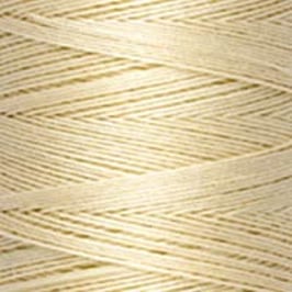 828 Leicht gelbliches Cream