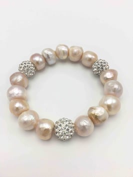 Pearl Bracelet with Diamonds