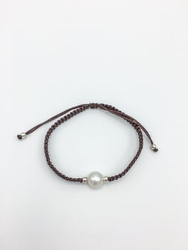 Handgeknüpftes Armband mit Süsswasserperle