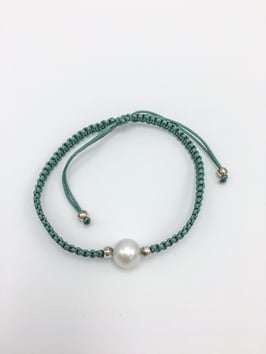 Pearl Bracelet with Diamonds