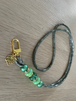 Pfeifenband Damasco Leder khaki mit Klimbim rose filigran