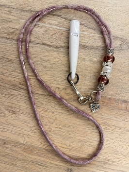 Pfeifenband Damasco Leder rosa mit Perlenbead Klimbim Herz filigran OHNE Pfeife