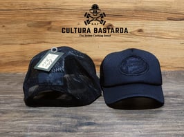 Gorra "BLACK OUT"