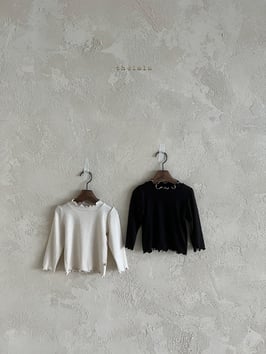 ペタルネックTシャツ