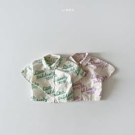 フォント柄シャツ