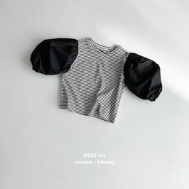 バルーン袖ボーダーブラウス