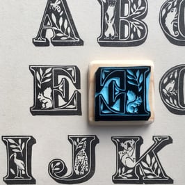 Tampon lettre E pour Écureuil