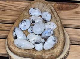 Regenbogen Mondstein Trommelstein min 15g #0092