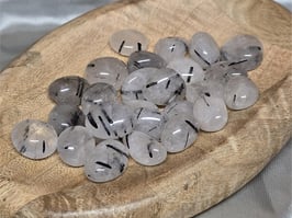 Turmalinquarz Trommelstein min 2,5g #094