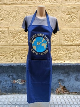 Delantal "No es quer mundo sea shico... es que Cadi es mu grande" color Azul marino
