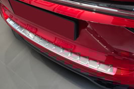 Edelstahl Ladekantenschutz für MG EHS und HS ab 09/2024 - 2. Generation