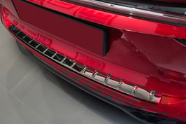 Edelstahl Ladekantenschutz schwarz glänzend für MG EHS und HS ab 09/2024 - 2. Generation