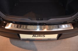 Edelstahl Ladekantenschutz für Toyota Auris II ab 2013