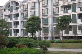 枫泾现代新春苑枫桥紫郡毛坯3室带底楼车库65万起