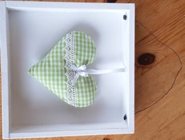 Herz im Rahmen gross grün kariert