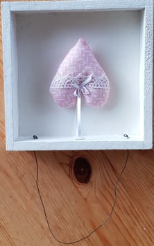 Herz im Rahmen mittel rosa gemustert