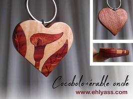 Porte-clés Cœur de fleur d'Arum en plusieurs bois